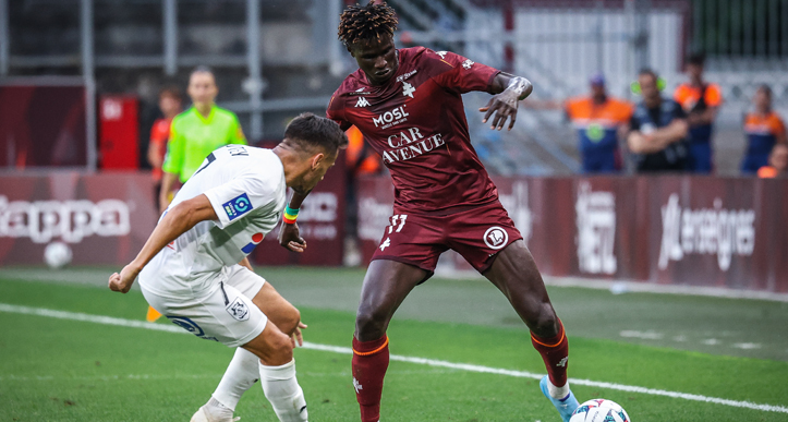 Papa Ndiaga Yade Pr T Troyes Football Club De Metz Infos Fc Metz