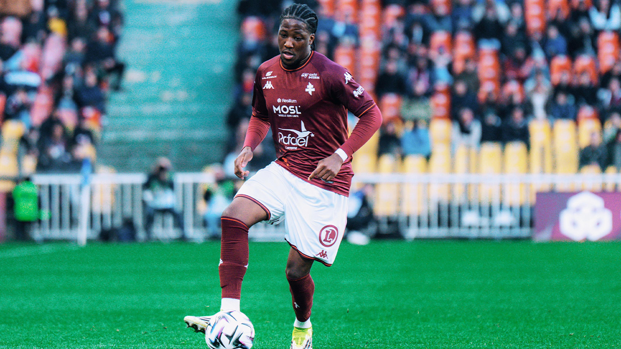 Premier contrat pour Nathan Mbala