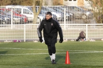 Séance d'entraînement du mardi 17 janvier 2012  : Patrick Hesse, l\'entraîneur adjoint, pendant la séance