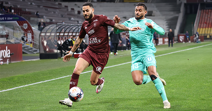 ÉQUIPEZ VOTRE CLUB AVEC LE BALLON DES PROS LIGUE 1 UBER EATS